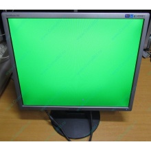Монитор 19" Samsung SyncMaster 943N на экране малозаметные царапинки (Волжский)